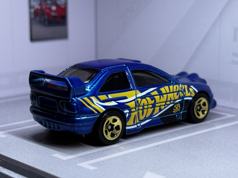 FORD ESCORT (livrée 58th Anniversary)