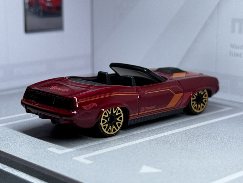 PLYMOUTH BARRACUDA