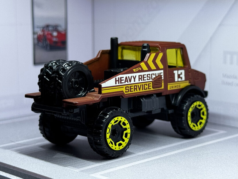 MERCEDES-BENZ UNIMOG 1300