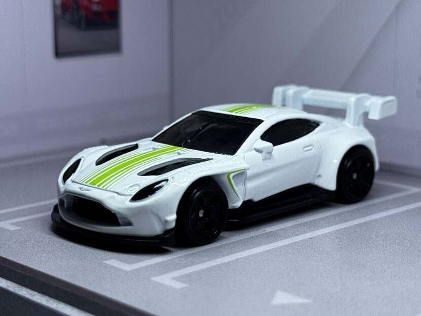 Aston Martin Vantage GT3_av