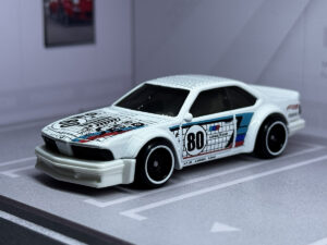 BMW 635 CSi _av
