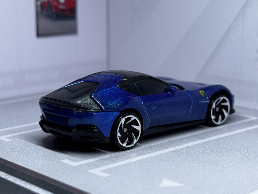 Ferrari 12Cilindri_ar