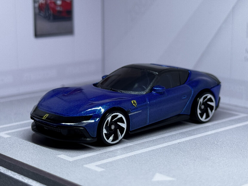 Ferrari 12Cilindri_av