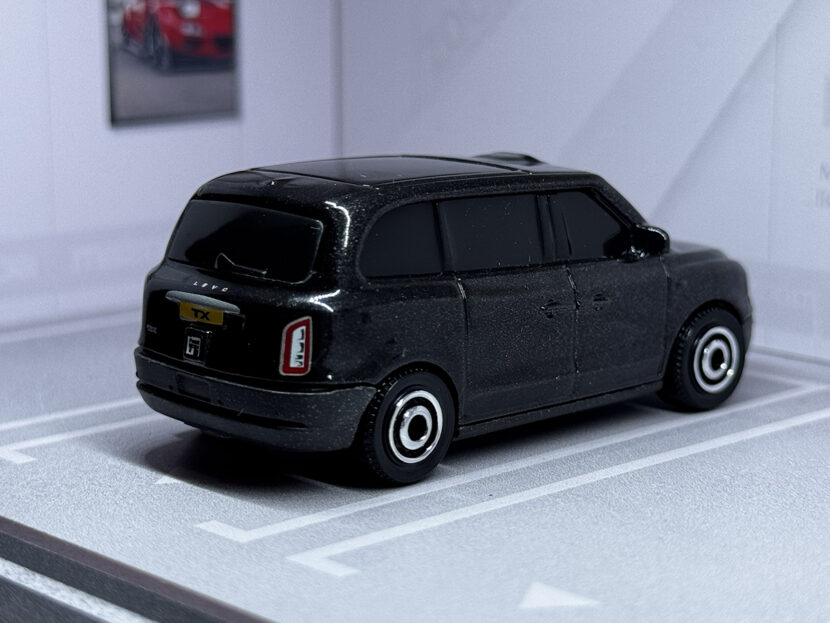 LEVC TX Taxi_ar